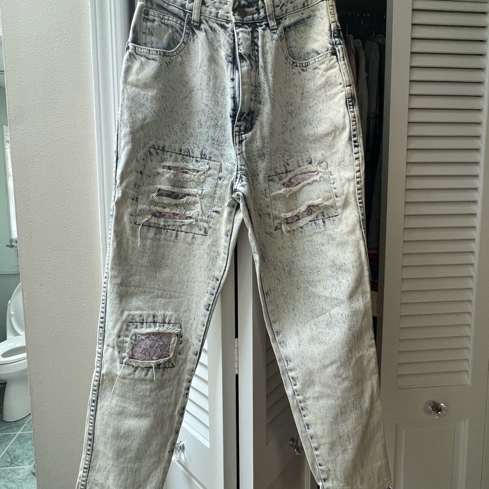 Vintage Traffic acid wash high rise jeans (approx 25 inch waist)
